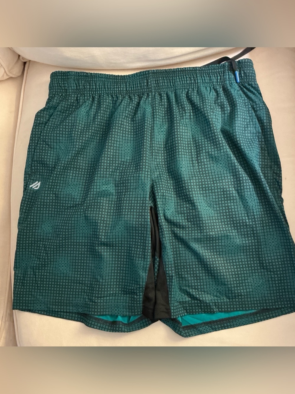NEW EDDIE BAUER SWIM TRUNKS LARGE